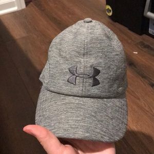 Grey under armor women’s hat